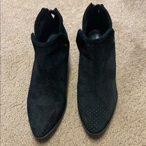 Adam Tucker black bootie...size 9...LIKE NEW!